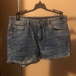 The shorts are from Aeropostale and they are in great shape. I am decluttering.